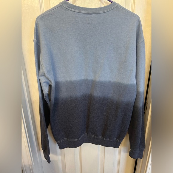 Ombre Blue Sweatshirt size Medium - Picture 4 of 5